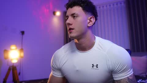 Snapshot of thomas_falcon1 chatting on 01.03.25 Thomas Falcon online show from 01.03.25