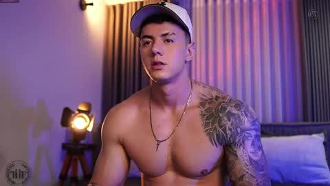 Snapshot of thomas_falcon1 chatting on 09.14.25 Thomas Falcon online show from 09.14.25