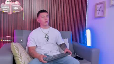Snapshot of thomas_moon_ chatting on 07.19.26 Thomas online show from 07.19.26
