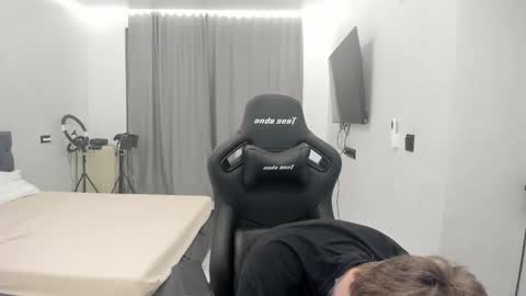 Snapshot of thomas_shelbivip chatting on 02.20.26 Tomas online show from 02.20.26