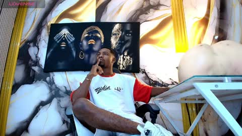 Thomas online show from 04.12.26