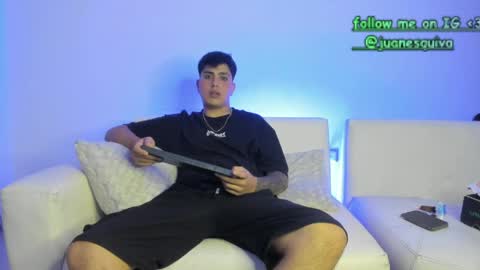 Snapshot of thomas_thundr chatting on 04.05.26 Thomas and Faon online show from 04.05.26