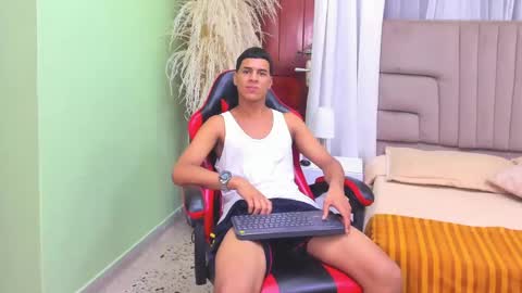 Thomas Valkov online show from 04.27.26