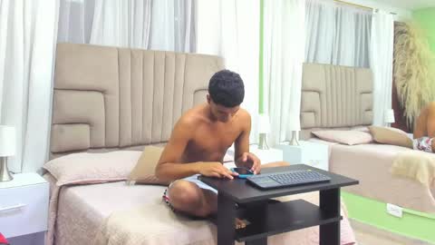 Thomas Valkov online show from 05.10.26