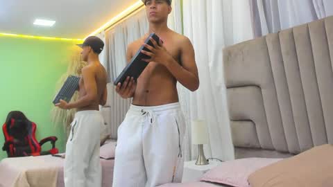 Thomas Valkov online show from 05.15.26