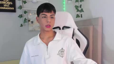 Thomas online show from 09.12.25