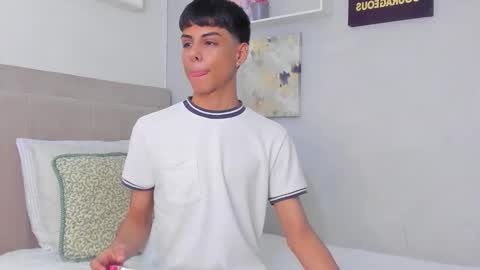 Snapshot of thomas_wild chatting on 02.03.26 Thomas online show from 02.03.26