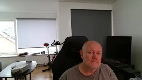 thomash32 online show from 01.12.26