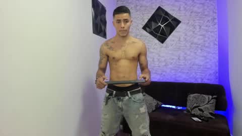 Snapshot of thomass_conor chatting on 03.10.25 thomass_conor online show from 03.10.25