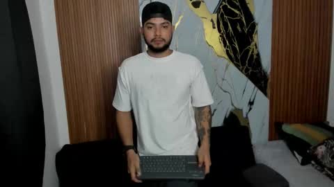 thomson_hot01 online show from 02.05.26