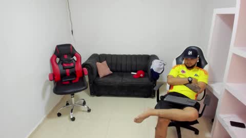 thomson_hot01 online show from 02.20.26