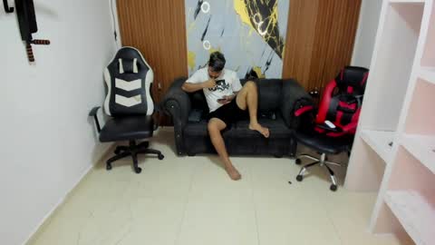 thomson_hot01 online show from 03.18.26