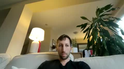 throwawayafteruse20202 online show from 11.26.25