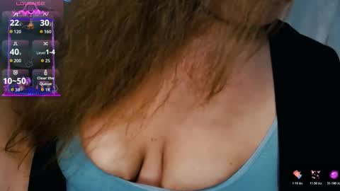 Snapshot of tia_meow chatting on 11.21.25 tiameow online show from 11.21.25