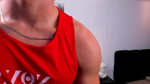 Snapshot of tian_brooks chatting on 09.18.25 Tian Brooks online show from 09.18.25