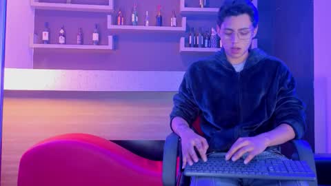 Snapshot of tian_sex chatting on 05.05.26 online show from 05.05.26