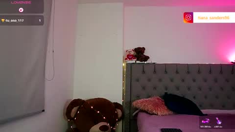 Snapshot of tiana_sanders chatting on 10.28.25 TATIANA online show from 10.28.25