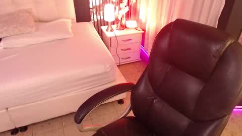 Snapshot of tiana_scot chatting on 03.18.26 LIA online show from 03.18.26