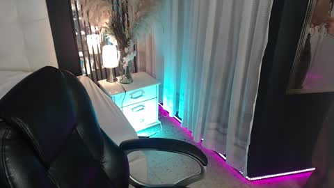 Snapshot of tiana_scot chatting on 04.04.26 LIA online show from 04.04.26