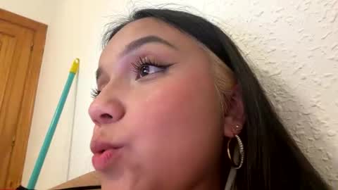 Tiana Le online show from 05.31.26