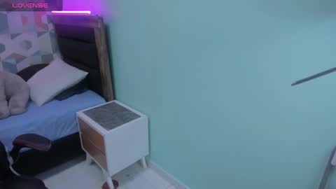 tianapiket online show from 01.09.25