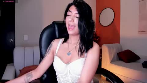 Snapshot of tianna_rossi chatting on 10.12.25 Tianna Rosi online show from 10.12.25