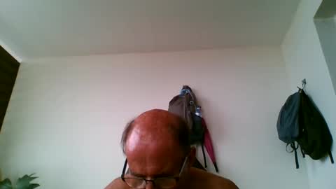 Snapshot of tiaretiareopui chatting on 12.31.24 tiaretiareopui online show from 12.31.24