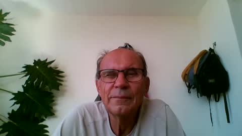 Snapshot of tiaretiareopui chatting on 11.02.25 tiaretiareopui online show from 11.02.25