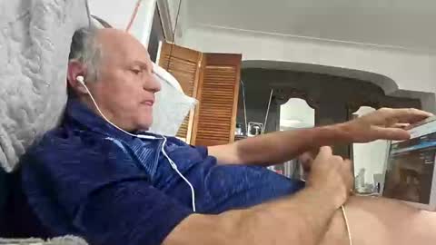 Snapshot of tibennn74999 chatting on 12.29.24 tibennn74999 online show from 12.29.24