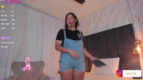 Snapshot of tich__ chatting on 12.06.24 TICH online show from 12.06.24