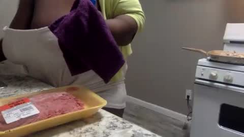 Snapshot of tierrahenri chatting on 01.24.25 Tierra Henri online show from 01.24.25