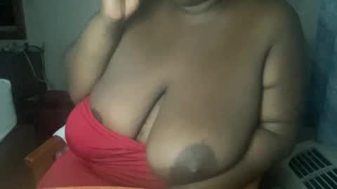 Snapshot of tierrahenri chatting on 09.13.25 Tierra Henri online show from 09.13.25