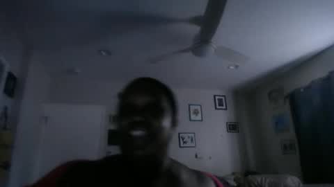 Snapshot of tierrahenri chatting on 11.22.25 Tierra Henri online show from 11.22.25
