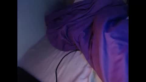 Snapshot of tierrahenri chatting on 11.28.25 Tierra Henri online show from 11.28.25