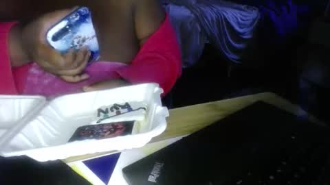 Snapshot of tierrahenri chatting on 12.03.25 Tierra Henri online show from 12.03.25