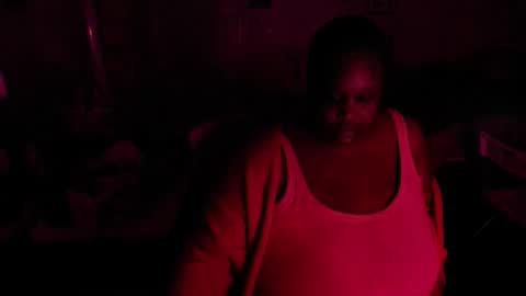 Snapshot of tierrahenri chatting on 12.15.25 Tierra Henri online show from 12.15.25