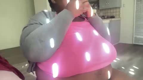 Snapshot of tierrahenri chatting on 01.08.26 Tierra Henri online show from 01.08.26