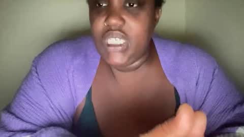 Snapshot of tierrahenri chatting on 01.15.26 Tierra Henri online show from 01.15.26