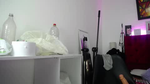 Tifanny Nails  online show from 09.09.25