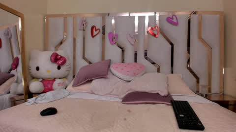    online show from 02.10.25