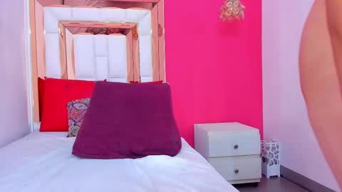 Karolina online show from 02.17.25