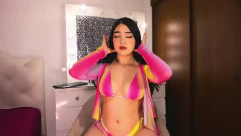 Snapshot of tiffanny_quinn chatting on 11.12.25 Tiff online show from 11.12.25