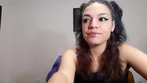 Snapshot of tiffany_chloe chatting on 02.26.25 Tiffany online show from 02.26.25