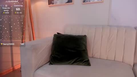 tiffany_low online show from 01.10.26