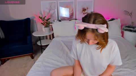 tiffany_roy online show from 01.10.25