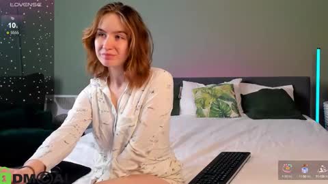 tiffany_roy online show from 01.21.25