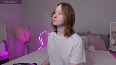 tiffany_roy online show from 01.26.25