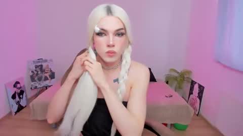 Snapshot of tiffany_smitch chatting on 09.22.25 Tif online show from 09.22.25