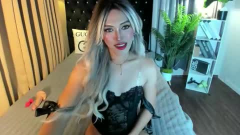 tiffany online show from 09.12.25