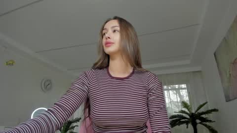 Tiffany Houston online show from 12.04.25